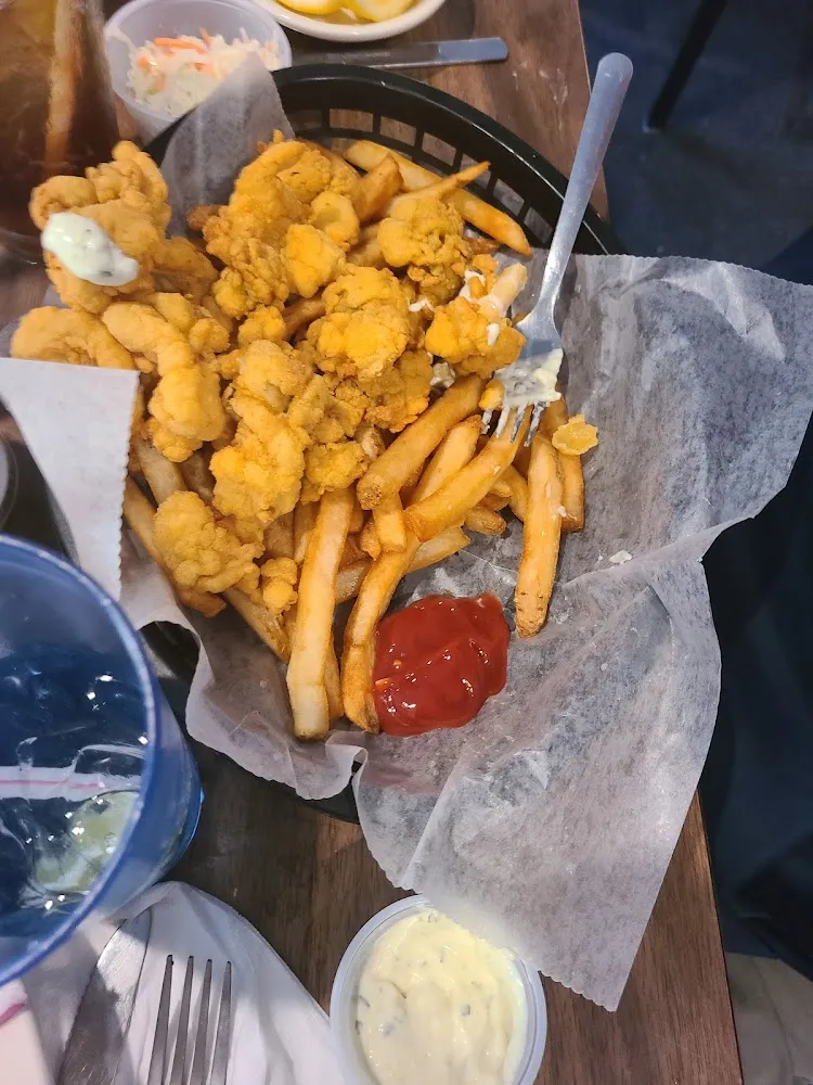 Fried Whole Belly Clams and Fries